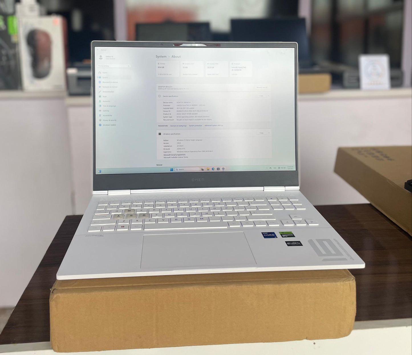 HP Omen 16 Transcend 16 (OPEN BOX)