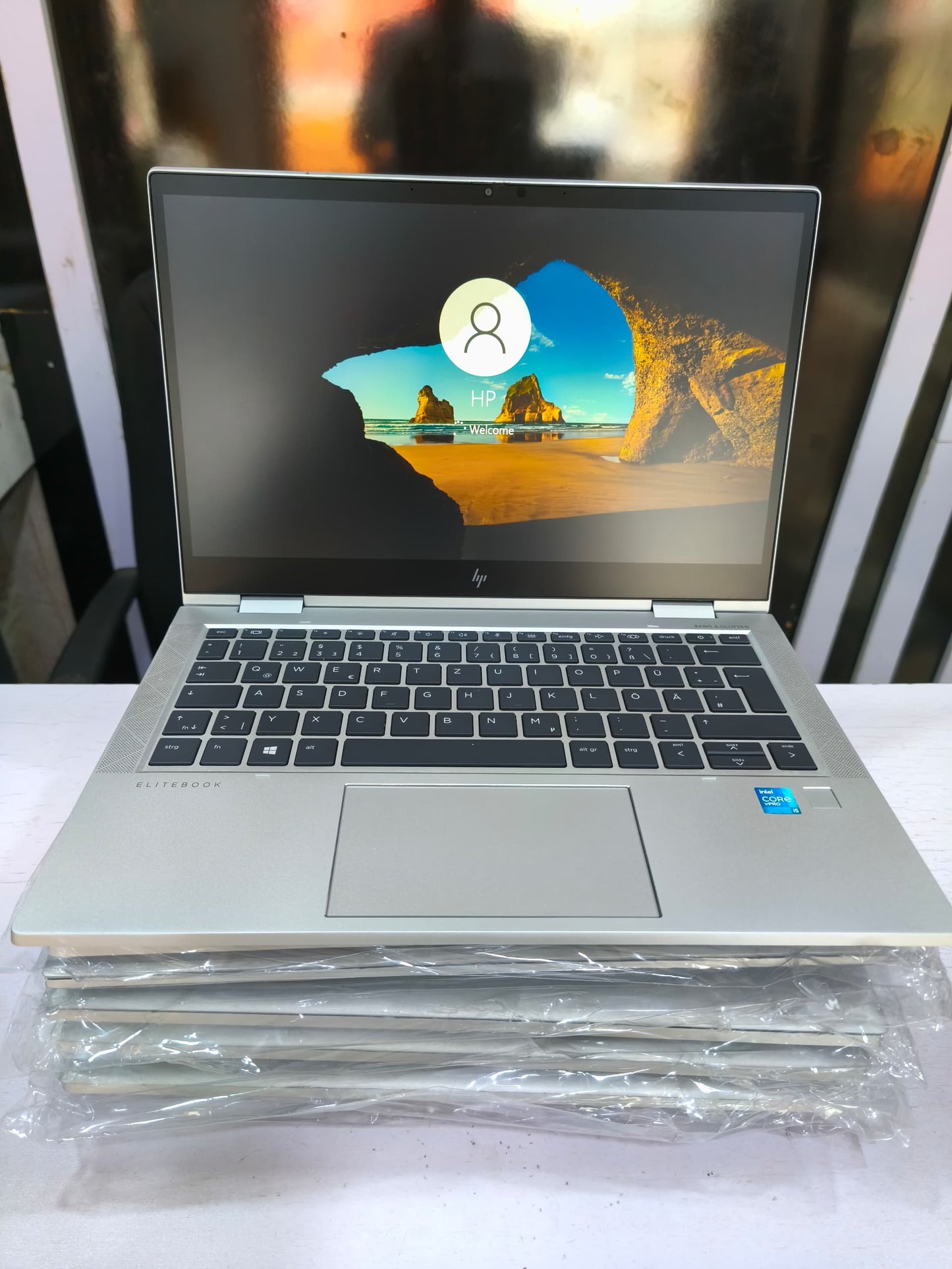 HP Elitebook 1040 G8 x360