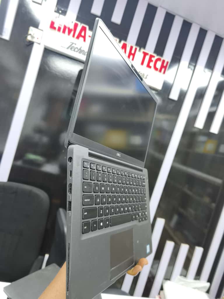 Dell Latitude 7400