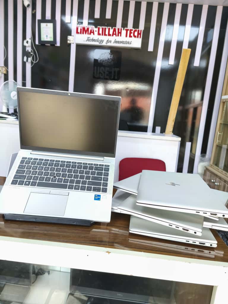 HP Elitebook 840 G8 i7 11th gen