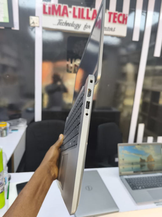 Dell Latitude 5450 (2024 MADE)