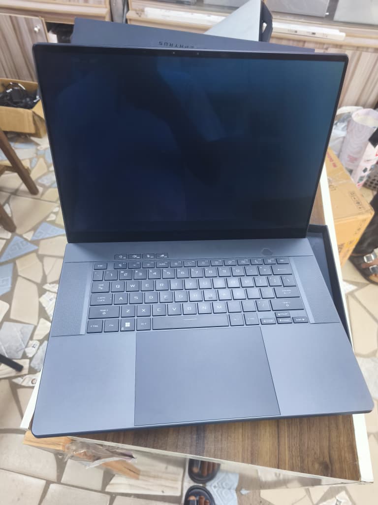 ASUS ROG Zephyrus G16 GU605