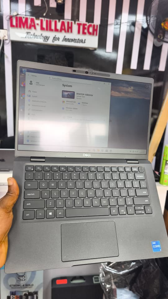 Dell Latitude 7320 i7 11th gen