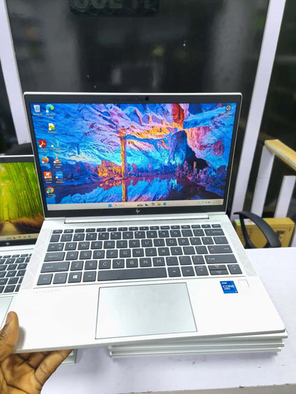HP Elitebook 830 G8 i7 11th gen
