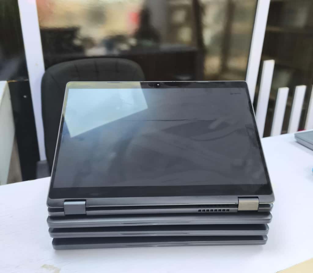 Dell Latitude 5300 2-in-1 i7 8th gen