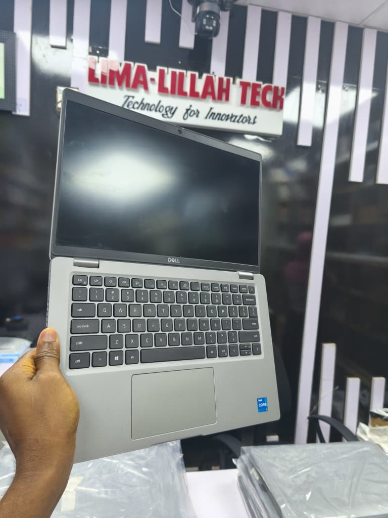 Dell Latitude 5430 i7 12th gen