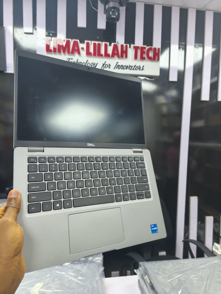 Dell Latitude 5430 i7 12th gen