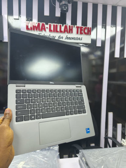 Dell Latitude 5430 i7 12th gen