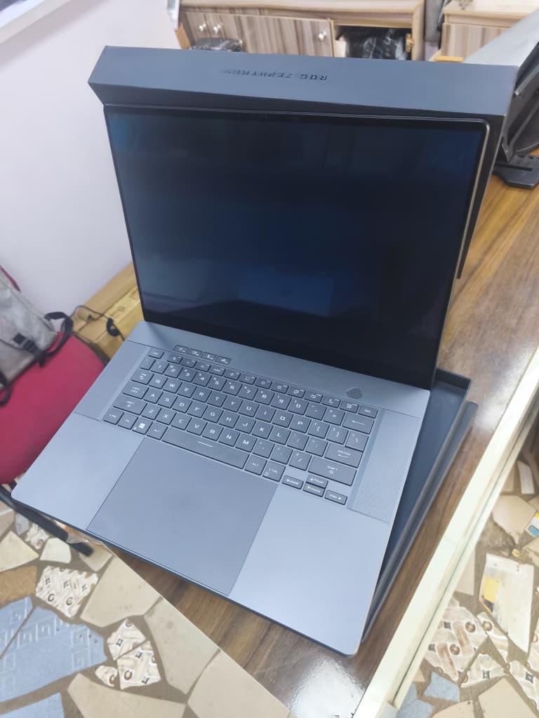 ASUS ROG Zephyrus G16 GU605