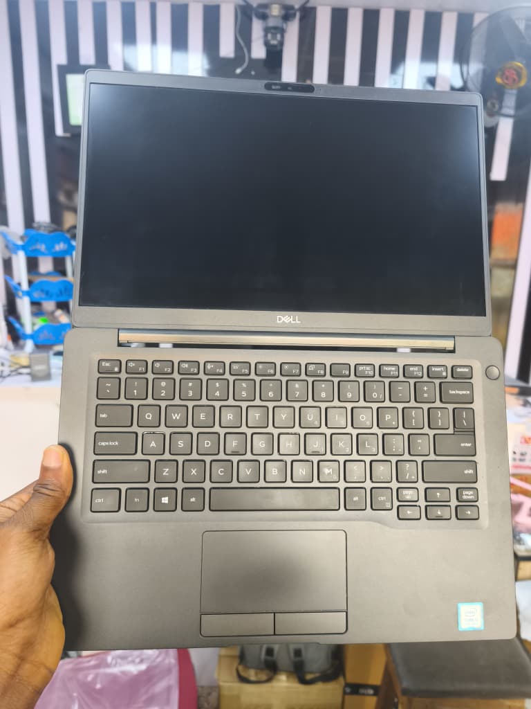 Dell Latitude 7400
