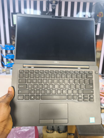 Dell Latitude 7400