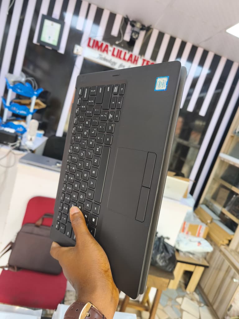 Dell Latitude 5300 2-in-1 i7 8th gen