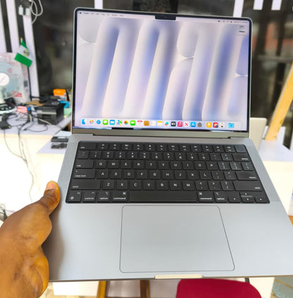 MacBook Pro (14-inch, 2021), Space Gray