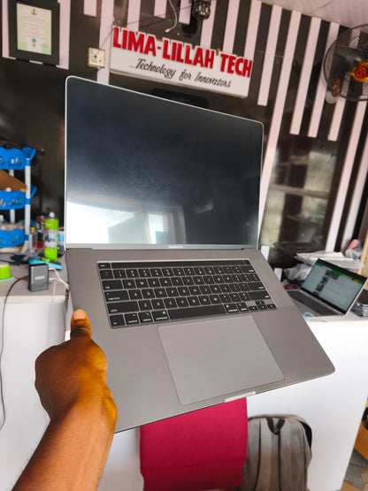 MacBook Pro (16-inch, 2019), Space Gray