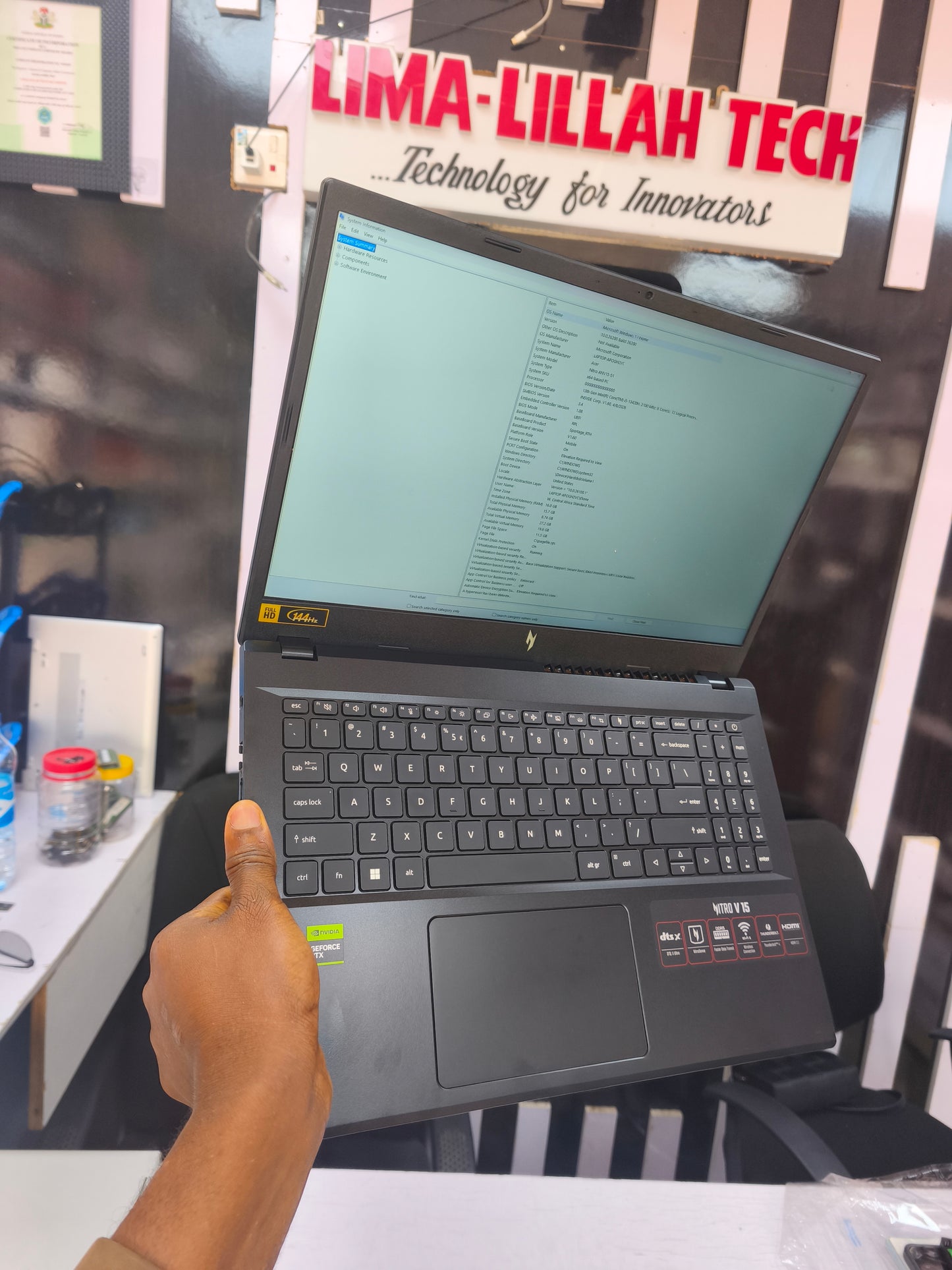 Acer Nitro V 15