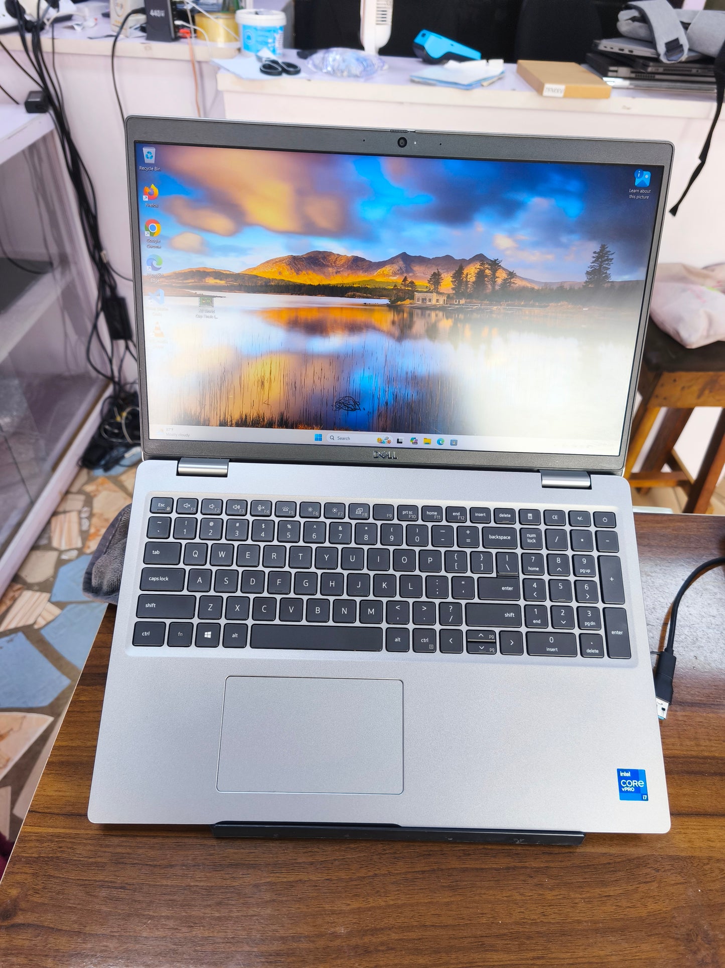 Dell Precision 3561