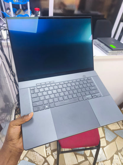 ASUS ROG Zephyrus G16 GU605