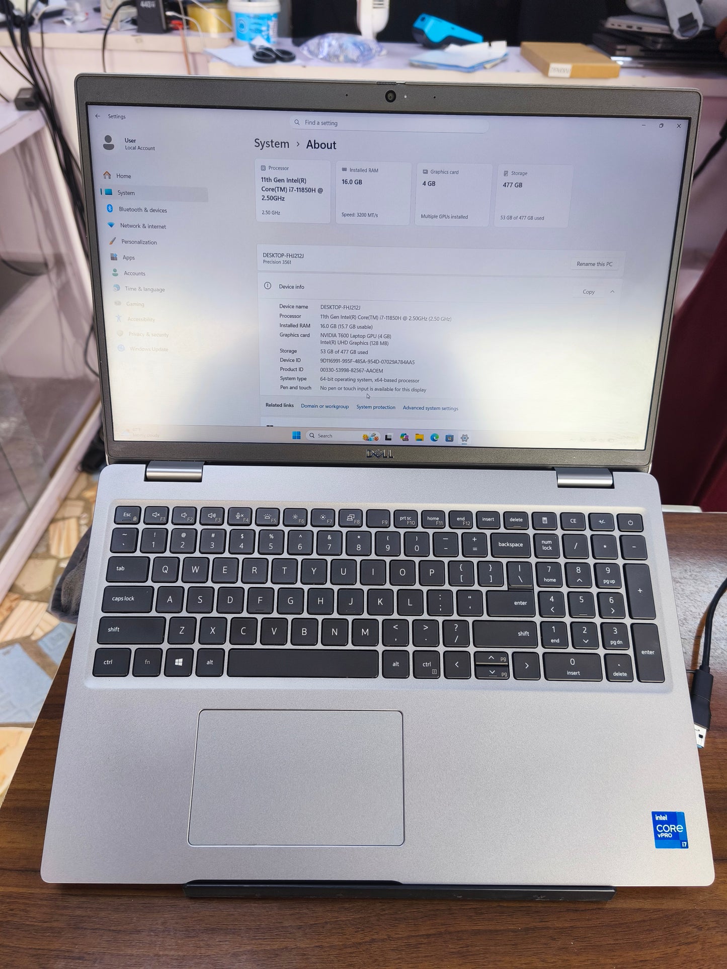 Dell Precision 3561