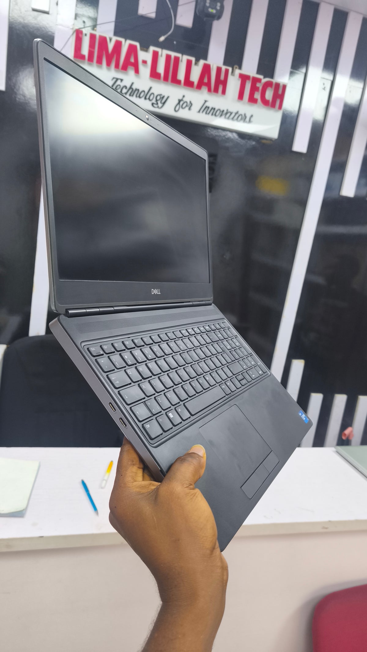 Dell precision 7560 8GB Graphics Workstation